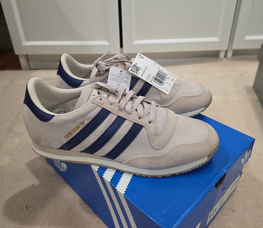 Adidas Galaxy OG Men's Light Grey and Navy Sneakers. Size 9.5